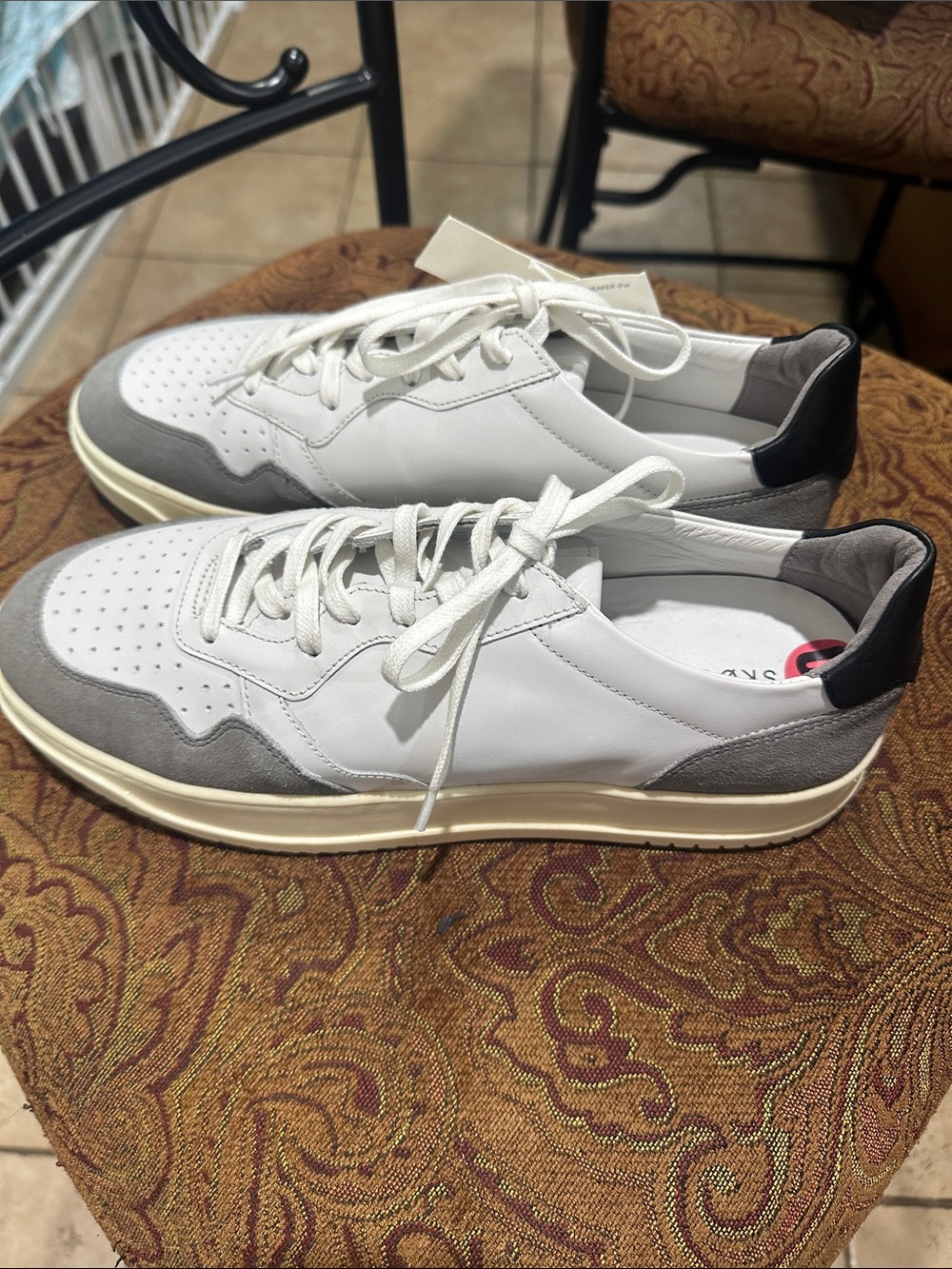 NWT Men’s Leather Skovde Aero Sneakers